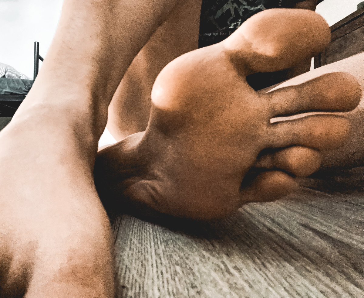 GoddessNadija's tweet photo. Piękna i całkowicie poza Twoim zasięgiem 🤭 ale może jak się postarasz to zwrócę na Ciebie swoją uwagę 😏💸 

Findom Moneyslave Paypig

@rt_feet
@slavesilly
@findompromo_7
@piesekkrolowejj
@rtfindom
@retwitto_findom
@slavekane
@dev_oted
@dominkonto
@findompolish
@promo_bdsm https://t.co/BMIuU9h0ww