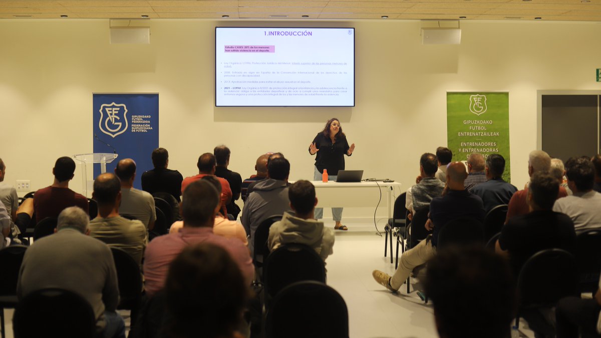 🗣️ 𝐍𝐚𝐢𝐚𝐫𝐚 𝐇𝐞𝐫𝐧𝐚𝐧𝐝𝐞𝐳: "𝐏𝐫𝐨𝐭𝐞𝐜𝐜𝐢𝐨́𝐧 𝐚 𝐥𝐚 𝐢𝐧𝐟𝐚𝐧𝐜𝐢𝐚 𝐲 𝐚𝐝𝐨𝐥𝐞𝐬𝐜𝐞𝐧𝐜𝐢𝐚"

ℹ️  Pasa den irailaren 30eko Eguneratze eta birziklatze jardunaldian emandako hitzaldia

📽️ youtu.be/wgf2iquWD9Q