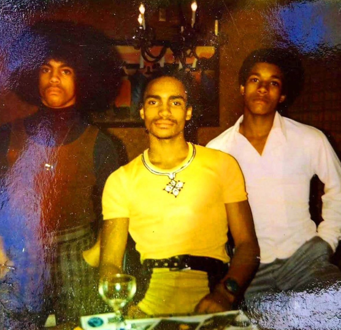 We're getting spoiled this week in the #Prince community with two unseen photographs

Does anyone know who original posted and any background info. Hoping we can get <a href="/SusanMoonsie/">Susan Moonsie</a> to confirm and give us more details

These photos really exemplify evolving  Prince's natural style