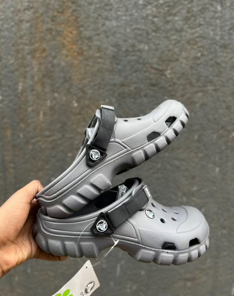 AY_K3nnedy's tweet image. Comfort meets style in every step! 🐊✨ #CrocsLife

• Call/Text: +250787411331
        Dm Us For Business…

#OnlyKicks 🥶🔥