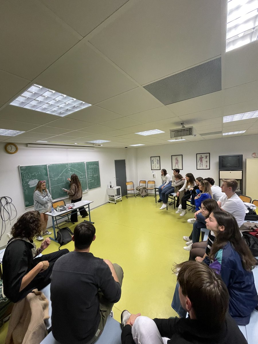 Lundi et Mardi j’étais à la faculté de pharmacie de Poitiers pour former <a href="/AEPPoitiers/">AE Pharma Poitiers</a>

🔸Communication interne 
🔸Organiser son emploi du temps
🔸Découverte de l’écosystème d’une association