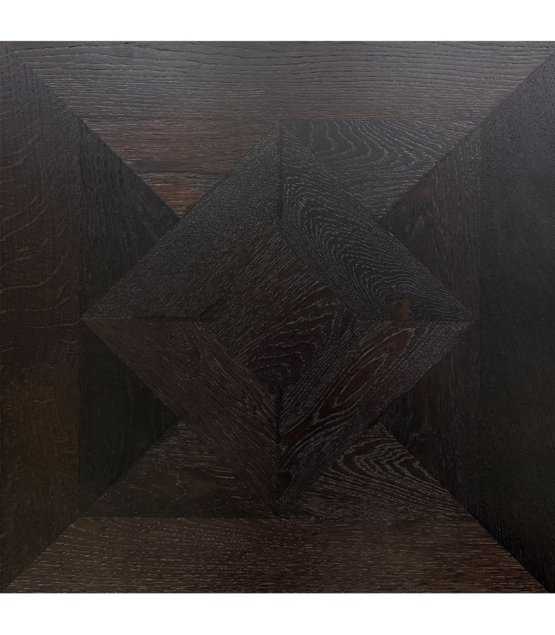 Double the delight, double the style! ☕Discover our popular Americano oak in stunning Diamond Versailles prime oak panels—crafted to perfection in two unique smoked and natural finishes. Which one’s your favourite brew? 😉 #WoodFlooring #BespokeDesign #VersaillesPanels