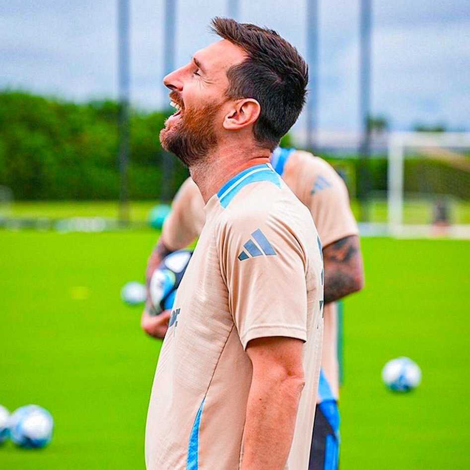 ModoSeleccionOk's tweet photo. 😍 ¡Cómo me gusta verte reír! https://t.co/wd2KW6eV50