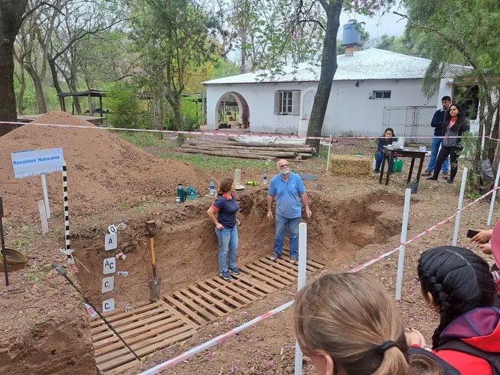 Desde la AER INTA General Pinedo, #Chaco compartimos la jornada por la Semana de la Ciencia en la EEA INTA Las Breñas. <a href="/intaargentina/">INTA</a> <a href="/car_gab_sim/">Carlitos Simon</a> <a href="/Jessika56748962/">Jessika Mariel Cavalieri</a> <a href="/cpsimon59/">Cristian Pedro Simon</a> y Analia Prada @inta facebook.com/1804968010/pos…