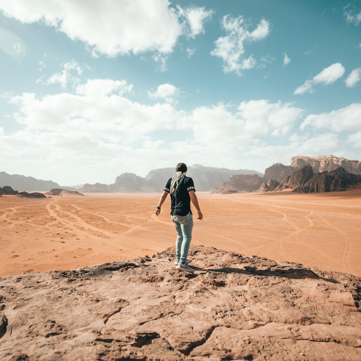 PROGETYS_'s tweet photo. Tout le monde n’est pas fait pour entreprendre ❗

Entreprendre, c'est un état d'esprit, un mode de vie, une aventure. Ça signifie prendre l'initiative de créer, développer et gérer une entreprise ou un projet.

#entreprendre #progetys #entrepreneur #conseil #motivation https://t.co/kzr6GB7Oj6