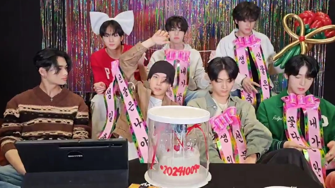 enginafess's tweet image. -en njin ini adeknya yang mana si sebenernya?😭