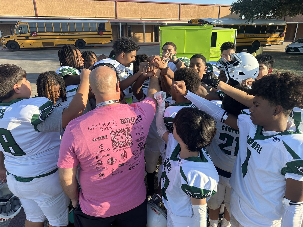 Our gators appreciate Mr. Benson of Fellowship of Christian Athletes (FCA) for coming out to our game against Arnold and giving us some encouraging words. Our staff appreciate you for building a relationship with our student-athletes! <a href="/FellowshipofCh4/">Fellowship of Christian Athletes</a>