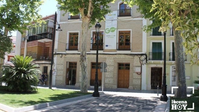 lucenahoycom's tweet photo. El Ayuntamiento de Lucena lanza un curso de mediador juvenil en prevención de adicciones y un taller de podcast. https://t.co/zLxo46Gh20 https://t.co/nVHMKJMzqC