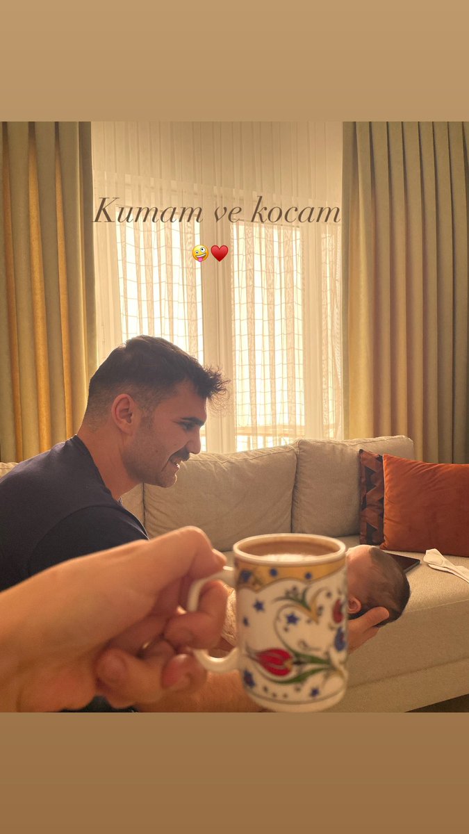 Gözlerimin önünde bir birlerini seviyorlar..