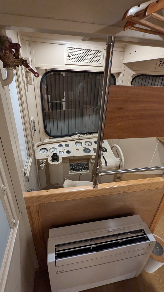 Une chambre d'Hotel pas comme les autres :3