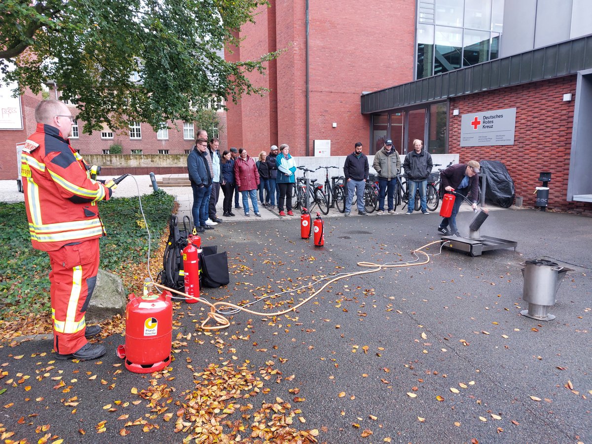 FZ Jülich ENERGIE UND KLIMA / Energy & Climate (@fzj_iek) on Twitter photo Today our colleagues from #IMD_4 <a href="/fz_juelich/">Forschungszentrum Jülich | @fzj@social.fz-juelich</a> completed a fire safety training at <a href="/roteskreuz_de/">Deutsches Rotes Kreuz</a> 🔥💥🔥 Because safety in our laboratories and offices is our top priority ☝️🔋
#Energy #BatteryResearch Today our colleagues from #IMD_4 <a href="/fz_juelich/">Forschungszentrum Jülich | @fzj@social.fz-juelich</a> completed a fire safety training at <a href="/roteskreuz_de/">Deutsches Rotes Kreuz</a> 🔥💥🔥 Because safety in our laboratories and offices is our top priority ☝️🔋
#Energy #BatteryResearch