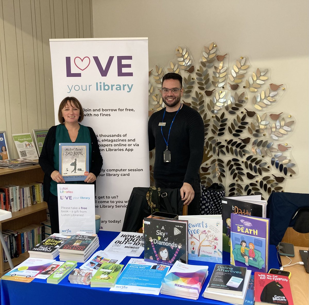 Luton Libraries Well & Wise (@lutonwellwise) on Twitter photo Always a pleasure to return to <a href="/KeechHospice/">Keech Hospice</a> 👏
Discussing all things libraries, signing up new members, giving away free quick reads & promoting our e-library was appreciated by everyone here 😊
<a href="/LutonLibraries/">Luton Libraries</a> <a href="/ActiveLuton/">Active Luton</a>
#Luton #Libraries #Wellbeing #Keech Always a pleasure to return to <a href="/KeechHospice/">Keech Hospice</a> 👏
Discussing all things libraries, signing up new members, giving away free quick reads & promoting our e-library was appreciated by everyone here 😊
<a href="/LutonLibraries/">Luton Libraries</a> <a href="/ActiveLuton/">Active Luton</a>
#Luton #Libraries #Wellbeing #Keech
