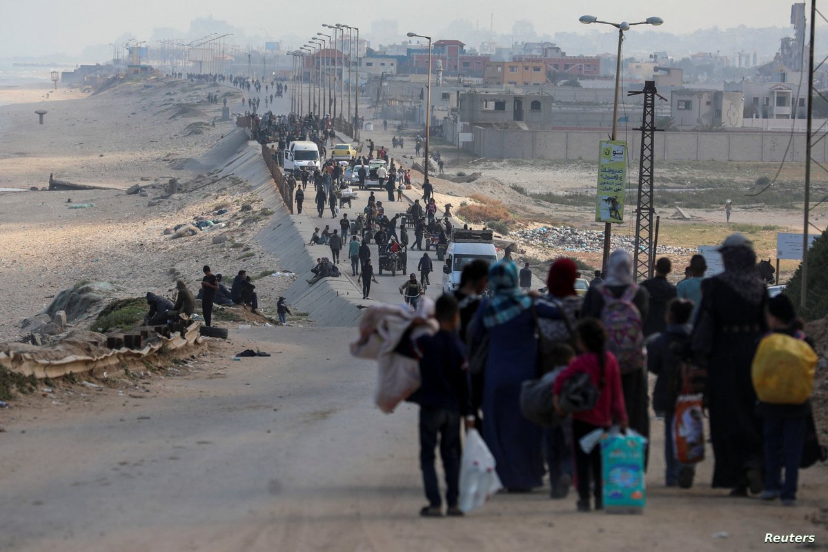 QudsNen's tweet photo. BREAKING: Over 50 Palestinians have been killed since the early hours of this morning as a result of the intense Israeli attacks across the Gaza Strip, according to medical sources.

The number includes 37 victims in the North Gaza District alone. https://t.co/zsMxbCI9nm