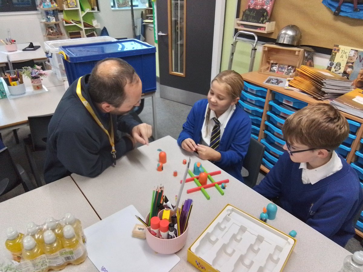 SerlbyPark's tweet photo. Wednesday Imagination Gaming Day- learning with smiles.
#teamwork https://t.co/zqvzu8kMHQ