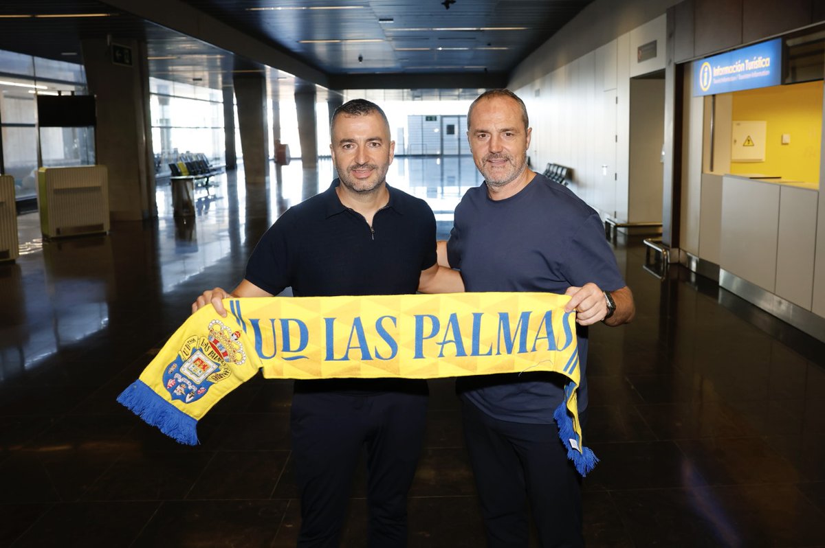 🛩️ ¡Recién aterrizado en Gran Canaria!

Nuestro nuevo entrenador, Diego Martínez, ya se encuentra en la isla. ¡Bienvenido! 💛💙

📝 Esta tarde, a las 16:30 horas, será presentado en la Ciudad Deportiva.

#75AniversarioUD #LaUniónDePorVida #LaUniónHaceLasPalmas