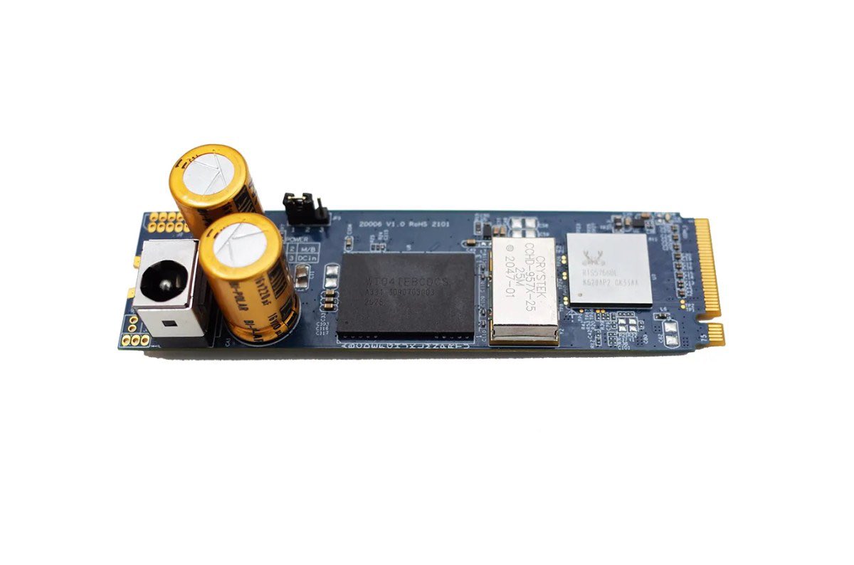 Alex_Audio7's tweet photo. SSDは使いたくないんだけど…これ気になる。どうなんですかね？1025€
素性は良い…PSLCに外部電源ジャンパー切替、専用クロック、NVMe… https://t.co/56PerlDwmI