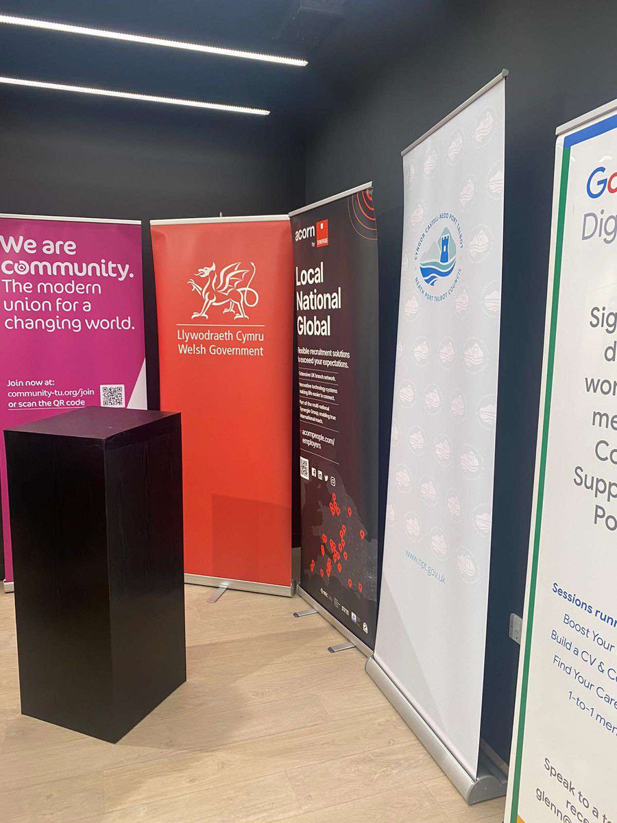 acorn_jobs's tweet photo. Today, we attended the official opening of the Community Support Hub at Port Talbot Shopping Centre. 

We are proud to partner with the hub, and an Acorn by Synergie representative will be available in the shop once a week to provide support to jobseekers. 
#AcornImpact https://t.co/JoIEXlUpK5