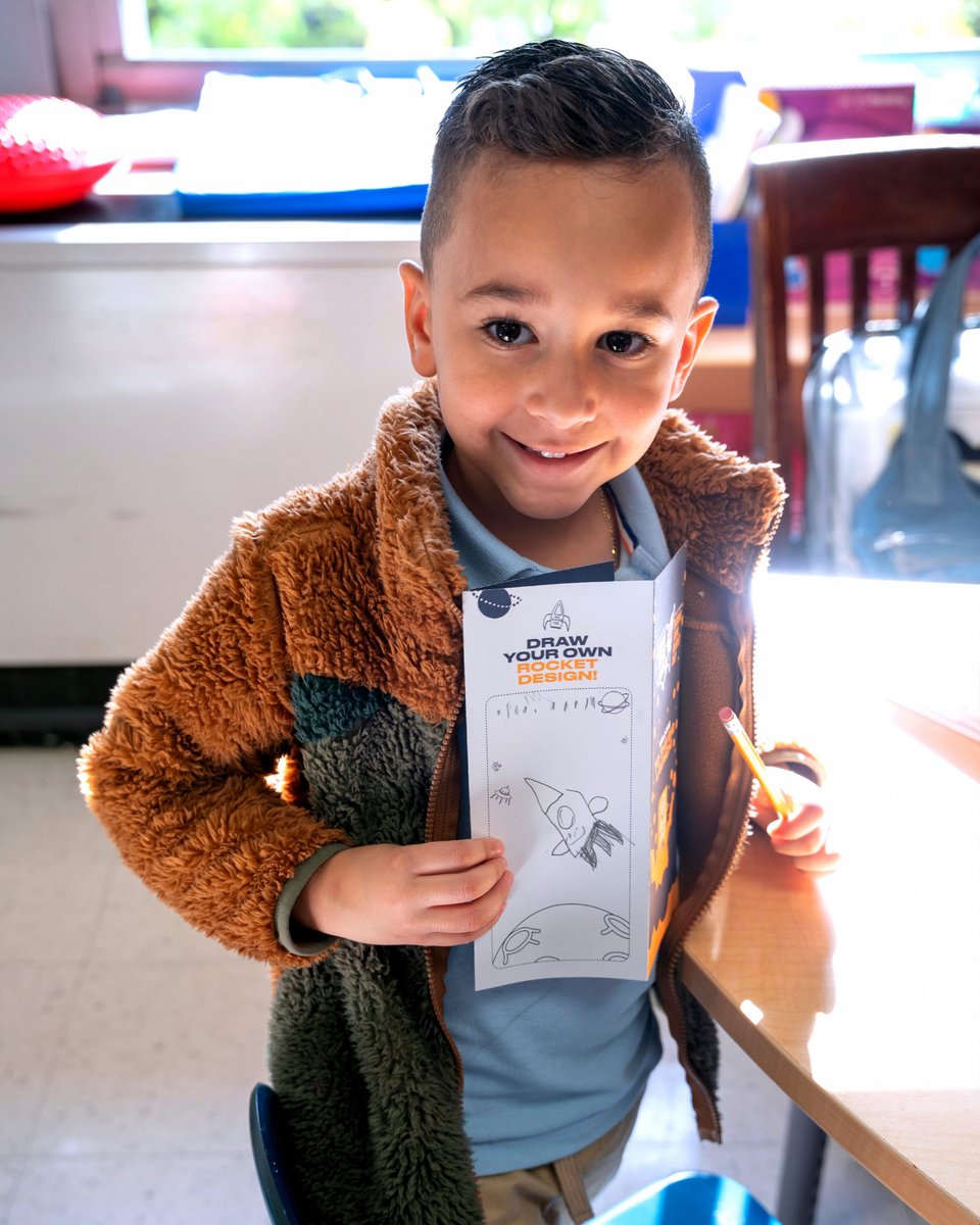 casw_inc's tweet photo. 3, 2, 1... and TAKE-OFF 🚀👨‍🚀 Our participants are hard at work designing their rockets for #BakingSodaRocketDay ✨ These young engineers excitedly awaiting their official launch 🌟

#caswinc #nycyouth #STEAM #handsonlearning #science #scienceexperiment #bakingsodarocket https://t.co/Jh93MVRut7