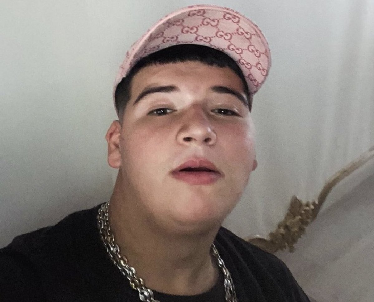 Misafirlikte sıçamayıp eve gider gitmez tuvalete bıraktığım devasa bok