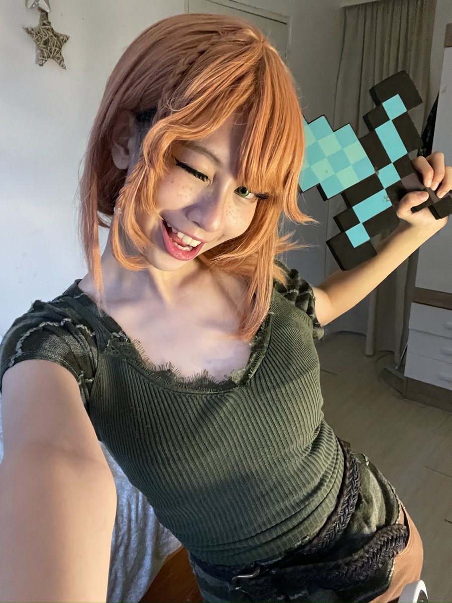 alex from hit block game minecraft !? 🗡️