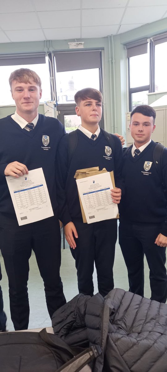 Pres_Terenure's tweet photo. Congratulations to our four class groups of JC 2024 who received their results this morning. A big thank you to our Parents Association for the fabulous donut treat 🍩 Well done All 😊 #ExcellenceInEducation #JuniorCycle2024 @CityOfDublinETB @PCCTerenurePA https://t.co/FIwf6VWldZ