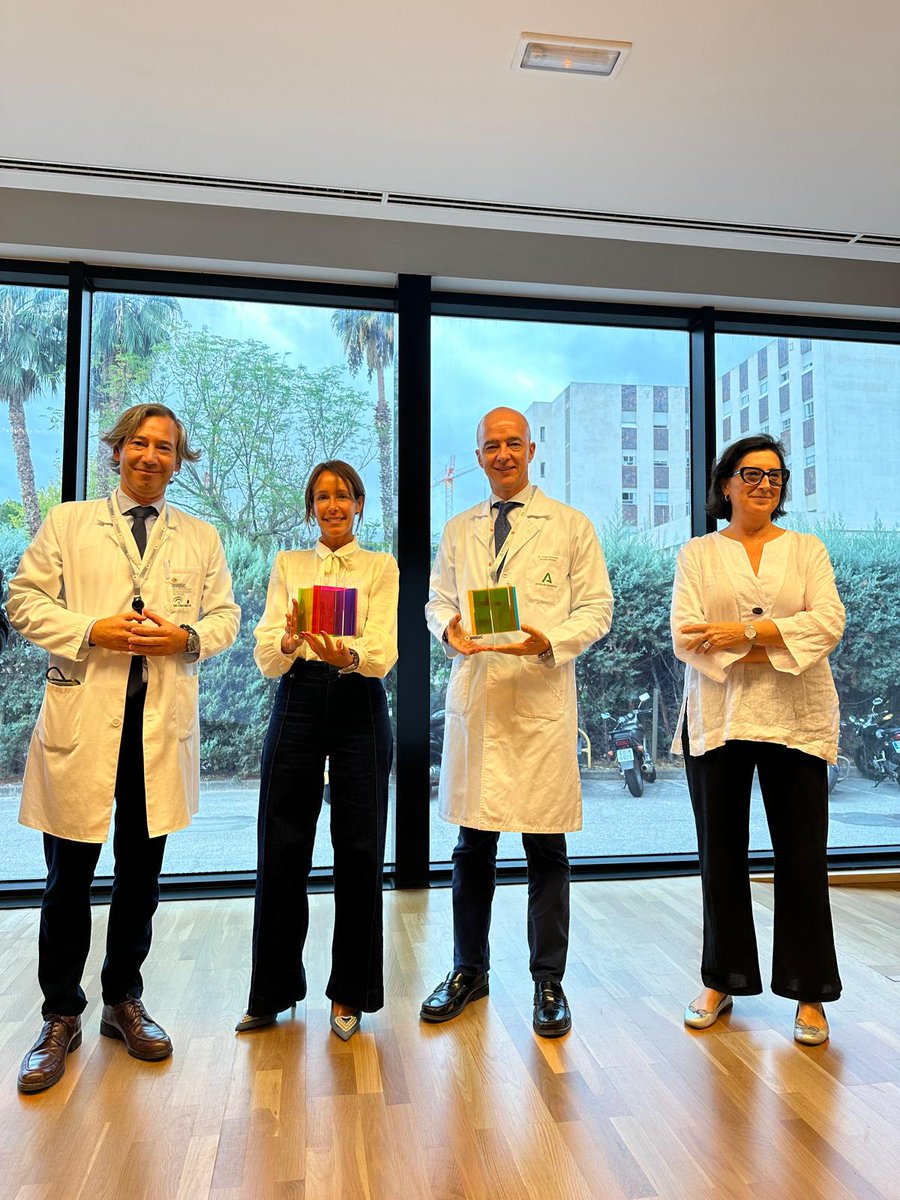 🏃‍♀️🏃Hoy hemos celebrado un emotivo acto de reconocimiento hacia las empresas colaboradoras y patrocinadoras de la II Carrera por la Investigación en #Salud

🏆Durante el evento, se han entregado galardones a dichas entidades, las cuales han demostrado un firme compromiso con la