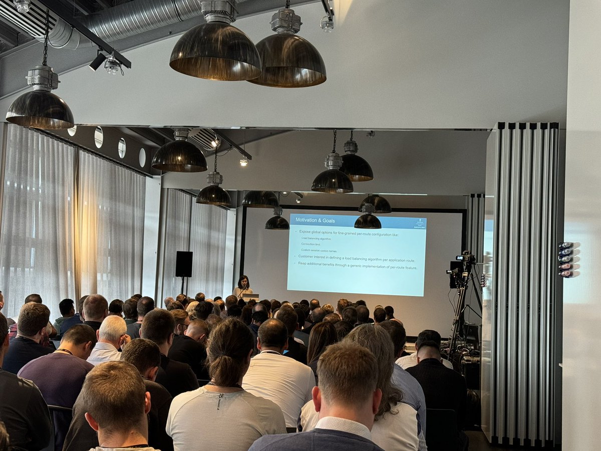 tehkuhnz's tweet photo. @cloudfoundry @sklevenz @beyhan @fischerjulian @VMwareTanzu @BenjGa Tamara Boehm , SAP - exploring  per-route  features within CloudFoundry https://t.co/XY8d6JIeSh