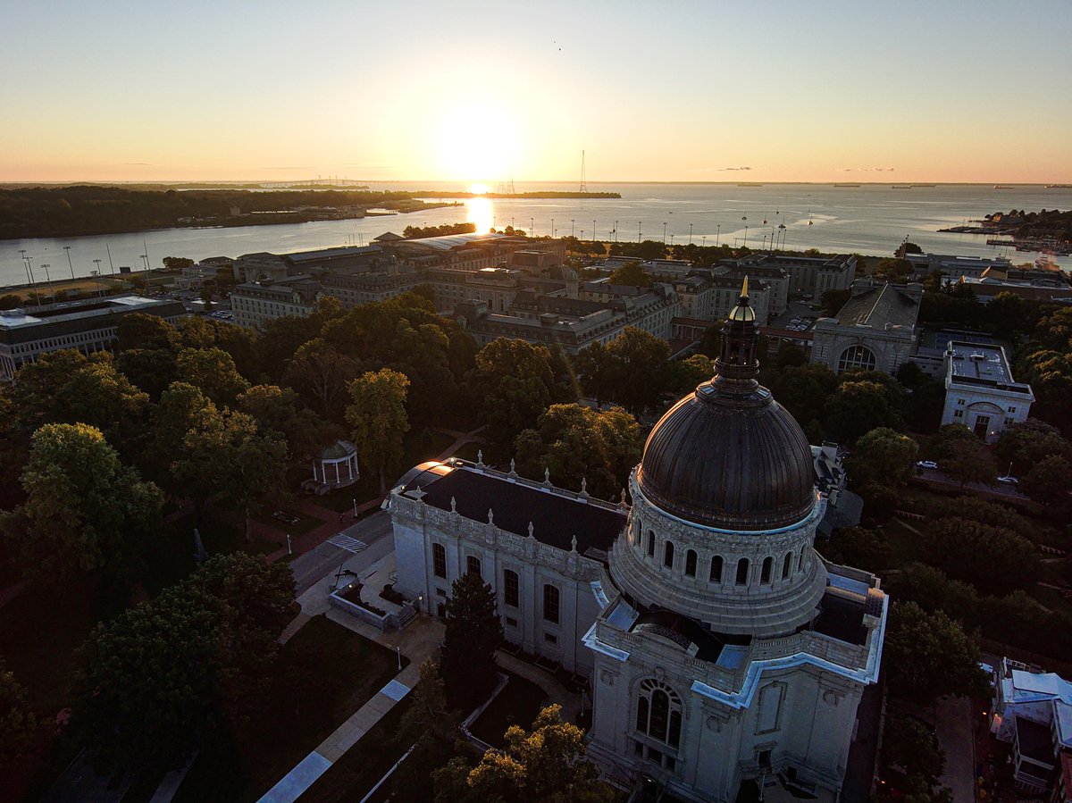 Happy 179th birthday to the <a href="/NavalAcademy/">U.S. Naval Academy</a> 🎂

#GoNavy