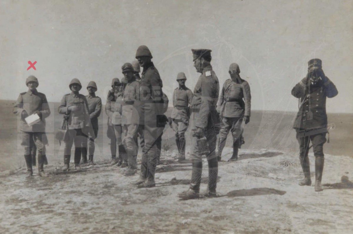 Ferit Bakır (@feritbakir) on Twitter photo Enver Paşa cephe ziyaretleri kapsamında Suriye-Filistin Cephesi’nde IV. Ordu Kumandanı Cemal Paşa, Süleyman Numan Paşa, Mustafa Kemal Paşa(x), Mersinli Cemal Paşa ve beraberlerindeki Türk ve Alman subaylarıyla hakim bir tepede gözlemde bulunuyor, 1917. Enver Paşa cephe ziyaretleri kapsamında Suriye-Filistin Cephesi’nde IV. Ordu Kumandanı Cemal Paşa, Süleyman Numan Paşa, Mustafa Kemal Paşa(x), Mersinli Cemal Paşa ve beraberlerindeki Türk ve Alman subaylarıyla hakim bir tepede gözlemde bulunuyor, 1917.