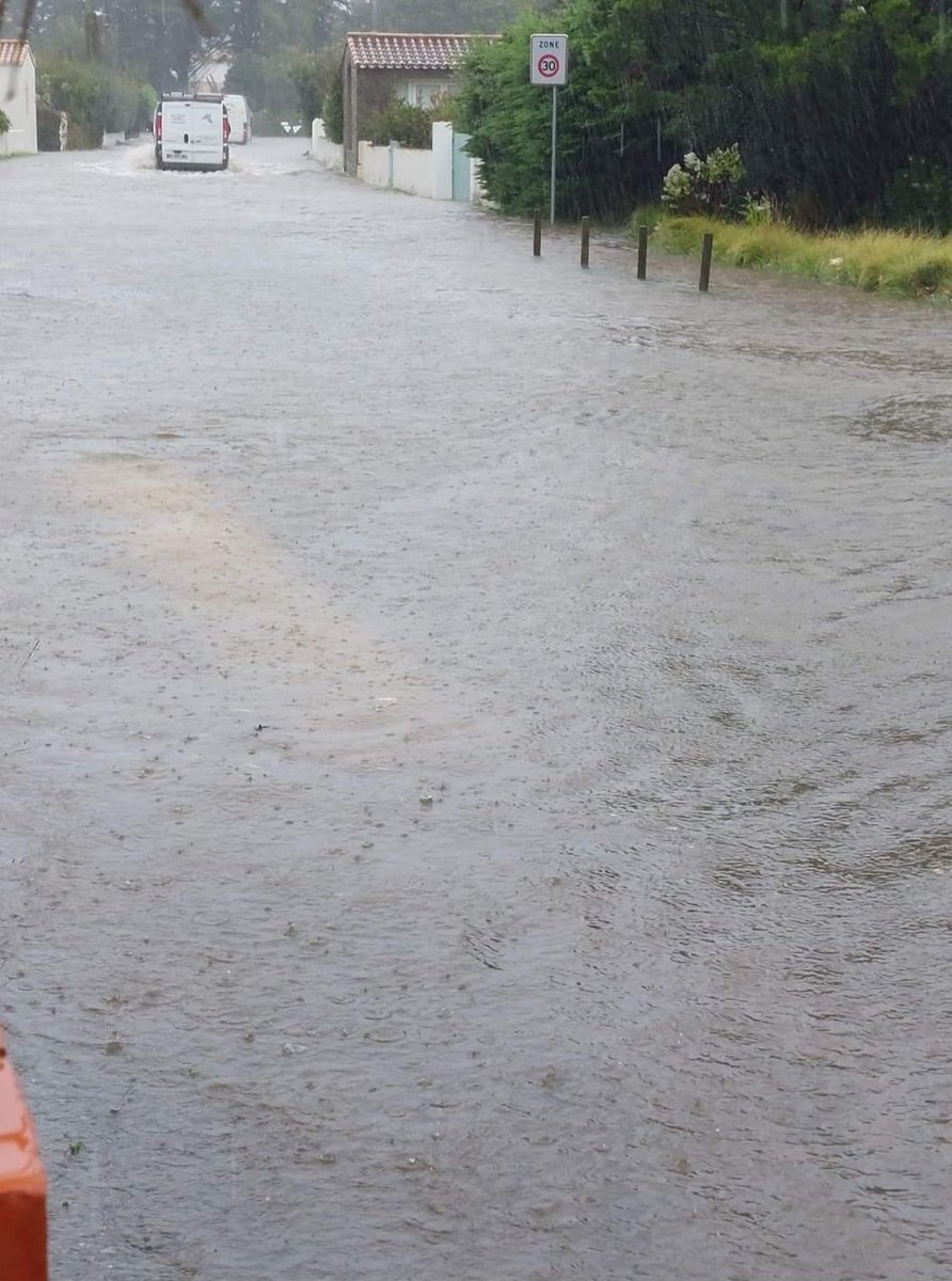 📊💦[ PETIT BILAN DE CETTE ÉPISODE DE PLUIE-INONDATION, JUSQU’À 99 MILIMÈTRES EN VINGT-QUATRE HEURE AVEC DE NOMBREUX COURS D'EAU SORTIES DE LEURS LIT ]💦📊

Pour les informations en détail rendez-vous sur notre page Facebook
