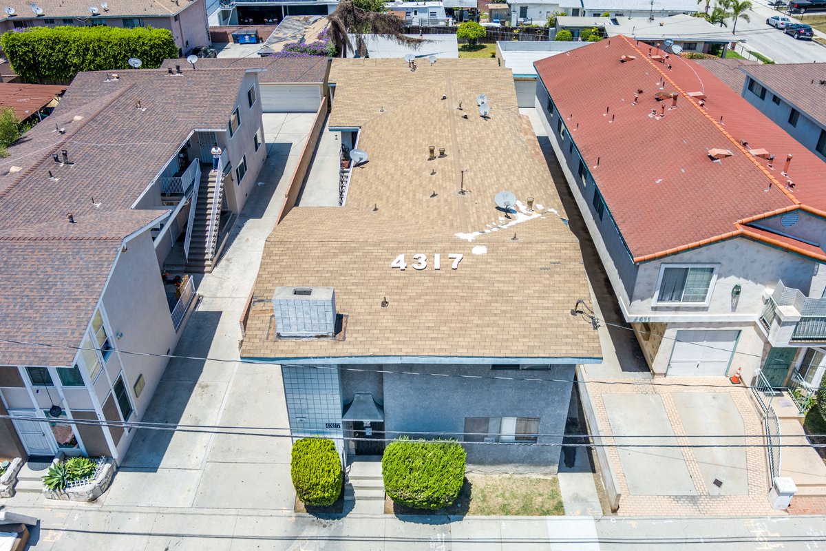 LTeleshevsky's tweet photo. Here it is: the first closing under our newly formed company LMA Properties

4317 w 120th St, Hawthorne CA

Transaction details:
Units: 5
Mix: 1's, 2's, 3
Built: 1963
$/Unit: $225,000
$/Sqft: $252
Cap rate: 5.2%
RR Upside: 44%

4317 w 120th is at the smaller end of our buy box, and the second such asset we have bought in Hawthorne. If you have other opportunities in the area, please reach out here or via our website https://t.co/thCGgY2U7L.

As always, DM's are open if you'd like to hear more about this purchase or other opportunities we have coming up.