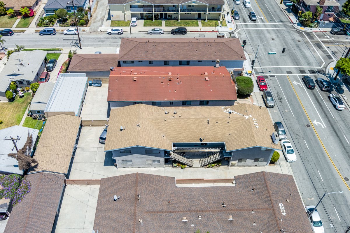 LTeleshevsky's tweet photo. Here it is: the first closing under our newly formed company LMA Properties

4317 w 120th St, Hawthorne CA

Transaction details:
Units: 5
Mix: 1's, 2's, 3
Built: 1963
$/Unit: $225,000
$/Sqft: $252
Cap rate: 5.2%
RR Upside: 44%

4317 w 120th is at the smaller end of our buy box, and the second such asset we have bought in Hawthorne. If you have other opportunities in the area, please reach out here or via our website https://t.co/thCGgY2U7L.

As always, DM's are open if you'd like to hear more about this purchase or other opportunities we have coming up.