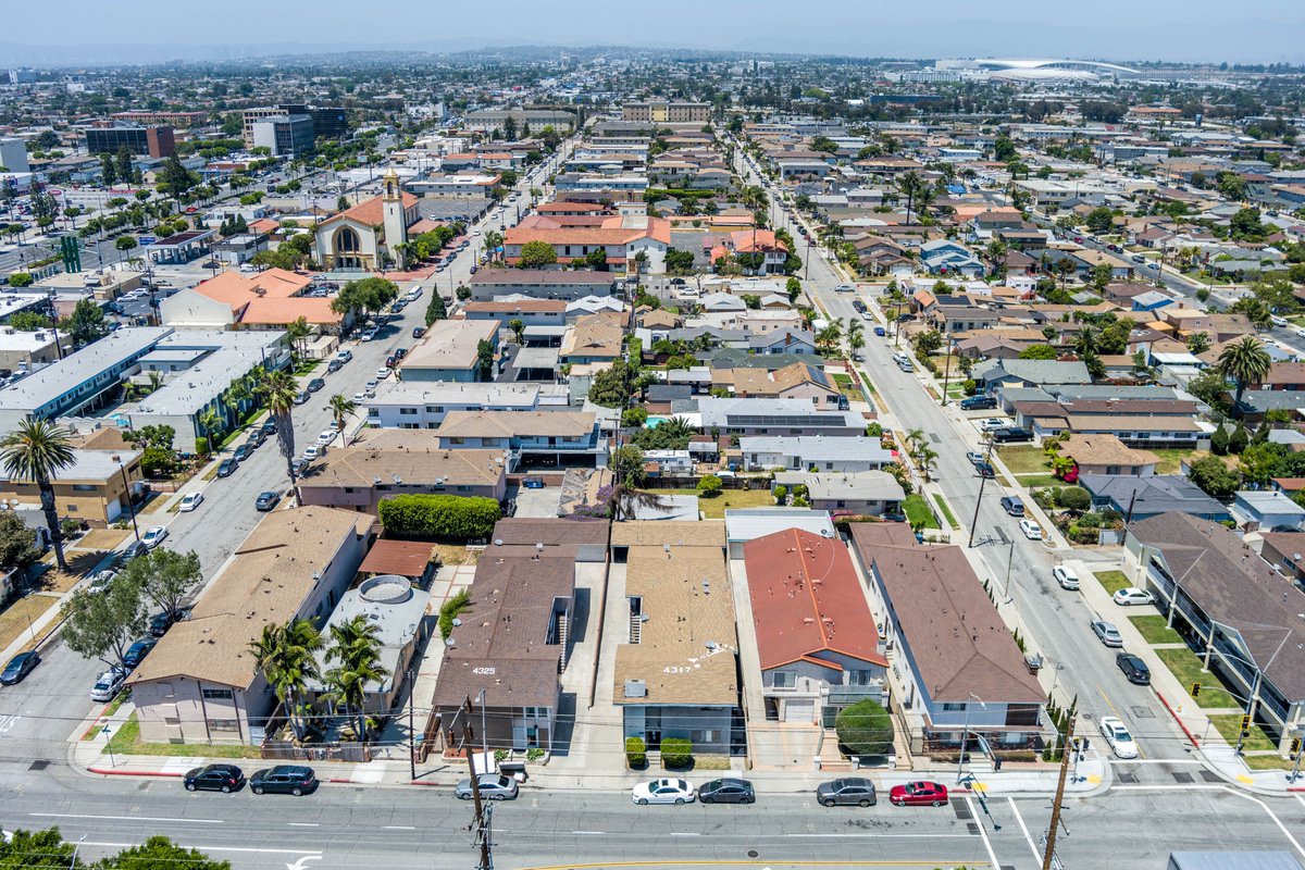 Here it is: the first closing under our newly formed company LMA Properties

4317 w 120th St, Hawthorne CA

Transaction details:
Units: 5
Mix: 1's, 2's, 3
Built: 1963
$/Unit: $225,000
$/Sqft: $252
Cap rate: 5.2%
RR Upside: 44%

4317 w 120th is at the smaller end of our buy box,