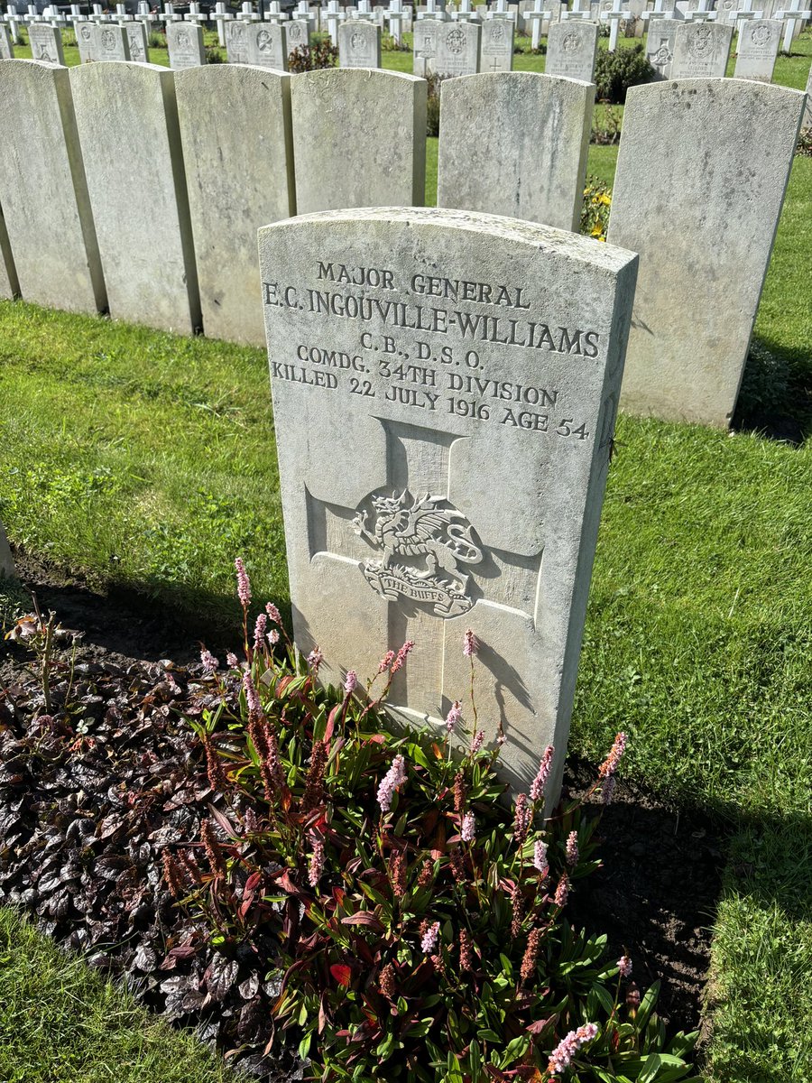 Been wanting to visit this grave for a while and pay my respects - Major General Edward ‘Inky Bill’ Ingouville-Williams - commander of 34th Division killed by a shell at Mametz. He was to be found in No Mans Land overnight 1/2 July 1916 helping to bring in his wounded men.