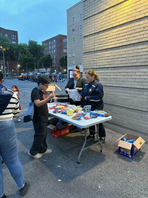 Ps96x's tweet photo. Our PA Team recently hosted their annual movie night!  Nearly 300 families enjoyed snacks and treats while watching the film “Elemental.”  A heartfelt thank you to the organizers and all the wonderful Wolfpack staff who came to show their support! @cristinevaughan @District11BX https://t.co/wSHmcnqgvd
