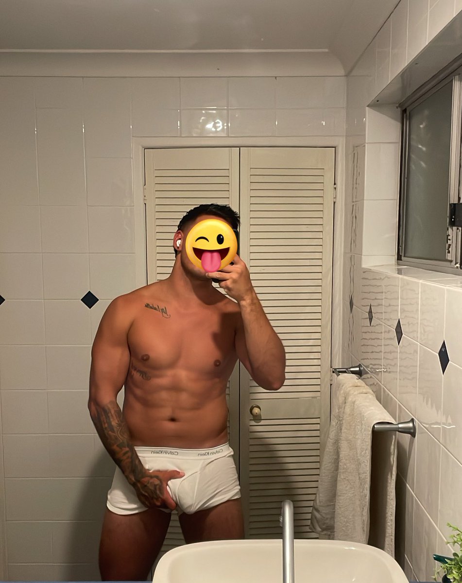 straight.emoji.guy tweet media