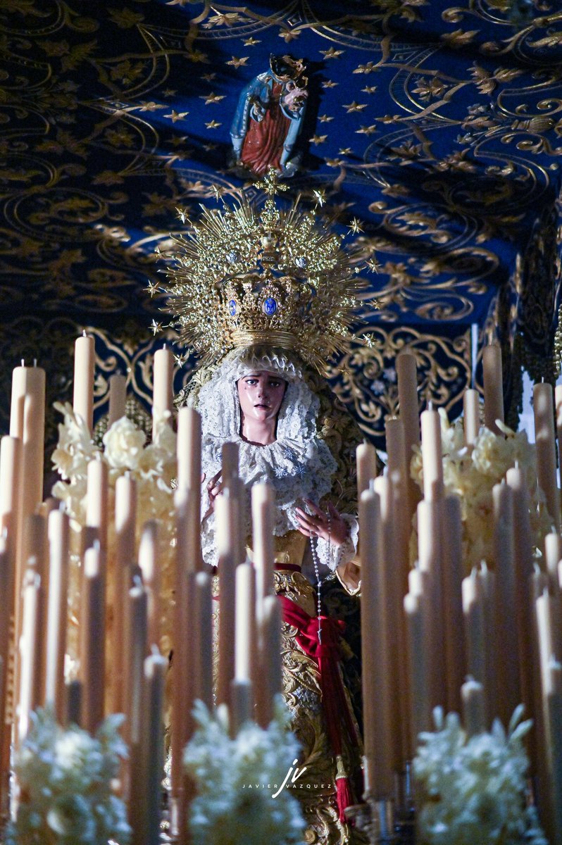 #MagnaJerez24 #MagnaMarianaJerez 

𝗡𝗨𝗘𝗦𝗧𝗥𝗔 𝗦𝗘𝗡̃𝗢𝗥𝗔 𝗗𝗘 𝗟𝗔 𝗘𝗦𝗧𝗥𝗘𝗟𝗟𝗔 𝗖𝗢𝗥𝗢𝗡𝗔𝗗𝗔 de <a href="/BorriquitaJerez/">Hermandad de la Borriquita-Jerez de la Frontera</a> en su paso de palio.