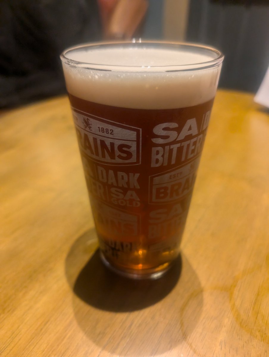 PubsCymru's tweet image. Another decent pint! This time #SkullAttack by @brainsbrewery at the @LambFlagInn near #Abergavenny
Pub once owned by #WebbsBrewery of #Aberbeeg