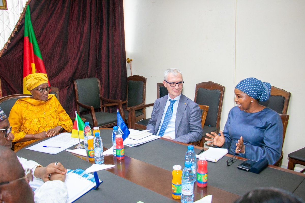 WFP_Cameroon's tweet photo. #Cameroon 🇨🇲 

@WFP_Cameroon CD @GianlucFerrera paid a courtesy call to Minister @minproffcmr Marie Thérèse Abena Ondoua. The counterparts explored areas to integrating #genderequality into joint programmes and strengthening women &amp; girls empowerment in 🇨🇲.

#SavingLives https://t.co/PsGJYA2wfN