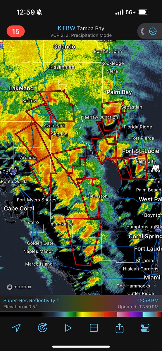 Full blown tornado outbreak ongoing in Florida today as #HurricaneMilton is barreling towards the state and will make landfall tonight! #flwx