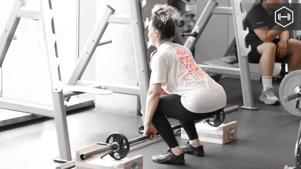 trainfitnessint's tweet image. 💥 Struggling with your deadlift lockout? Try block pulls! Starting with the bar elevated lets you lift heavier, target the upper back &amp;amp; glutes, and reduce lower back strain. Perfect for building strength &amp;amp; breaking plateaus! 🔥 #Deadlift #BlockPulls #StrengthTraining #LiftHeavy