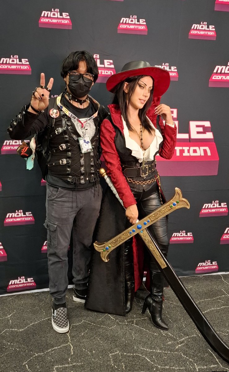 LouisYubeth's tweet photo. Fotos que me tomé junto con @elizabeth_rage hace días en @lamolemx 😎
#lamole #lamolecovention #lamole2024 #cosplay #cosplayers #elizabethrage https://t.co/dkme0uZBok