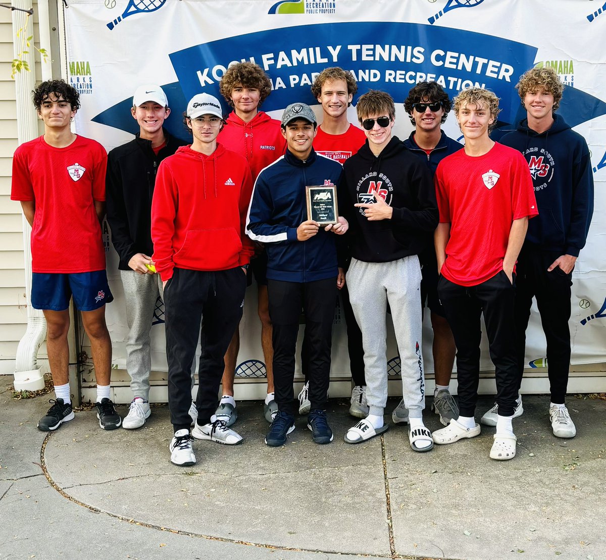 MSPatriotTennis's tweet photo. Congrats to these guys! They push each other at practice every day to get better, respect their opponents, and respect the sport. Looking forward to day 2 at Metros and the rest of the season! #TPW @MSHSactivities @ustamovalley https://t.co/SSFPXoNgt2