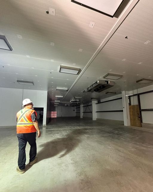 Site Superintendent Paul showing us around the new pet food plant in Cambridge! 
This large room pictured is one gigantic fridge 🥶