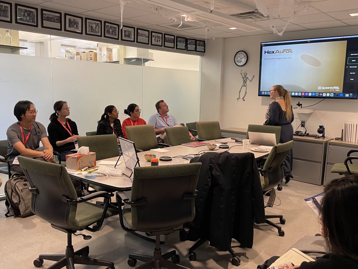 edward_eng's tweet photo. The #NYCISB24 event has started with Workshop Wednesday. 

We are offering 8 workshops to allow attendees an opportunity to learn about the instruments and technologies researchers are using in integrative structural science. https://t.co/14nYVf2Pbp