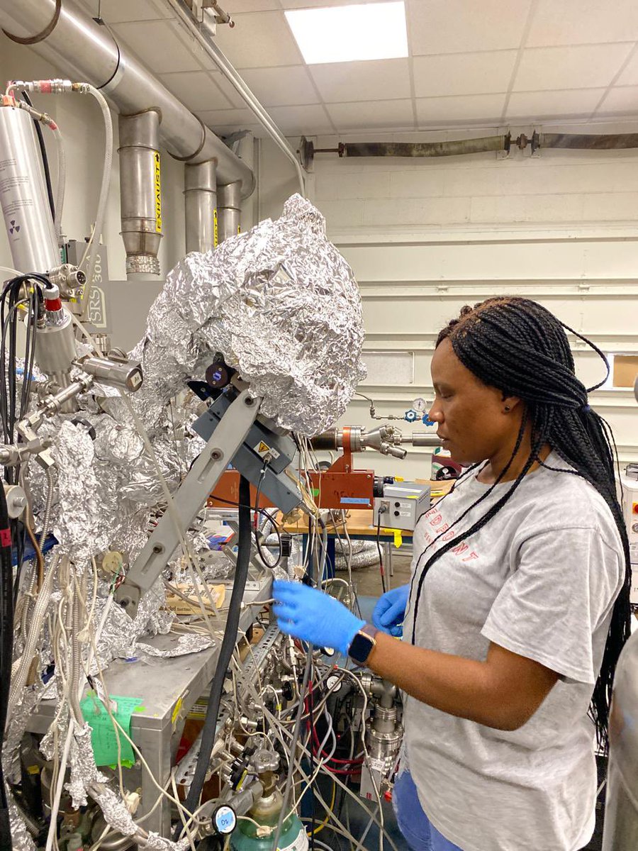 maris282's tweet image. “A goal without a deadline is just a dream”

Putting a date to your goals kind of helps you pursue them.

#Phding #vacuumtechnology #surfacescience #microelectronics #catalysis #UNT