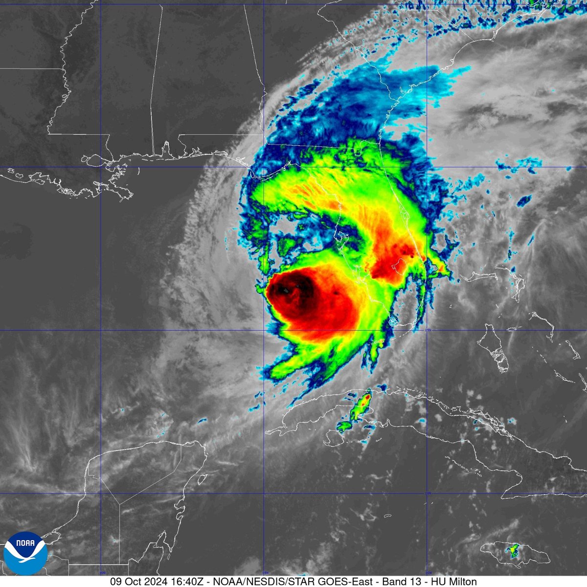 BuenDiaYucatan's tweet photo. 🟥#HuracánMilton ¡El Mega Huracán amenaza a la Florida!

#Milton crece en tamaño a medida que se acerca a la costa oeste de #Florida. #ATENCIÓN Se esperan marejadas ciclónicas potencialmente mortales, vientos dañinos y lluvias torrenciales en partes del centro y suroeste. https://t.co/U42LDAhbF1