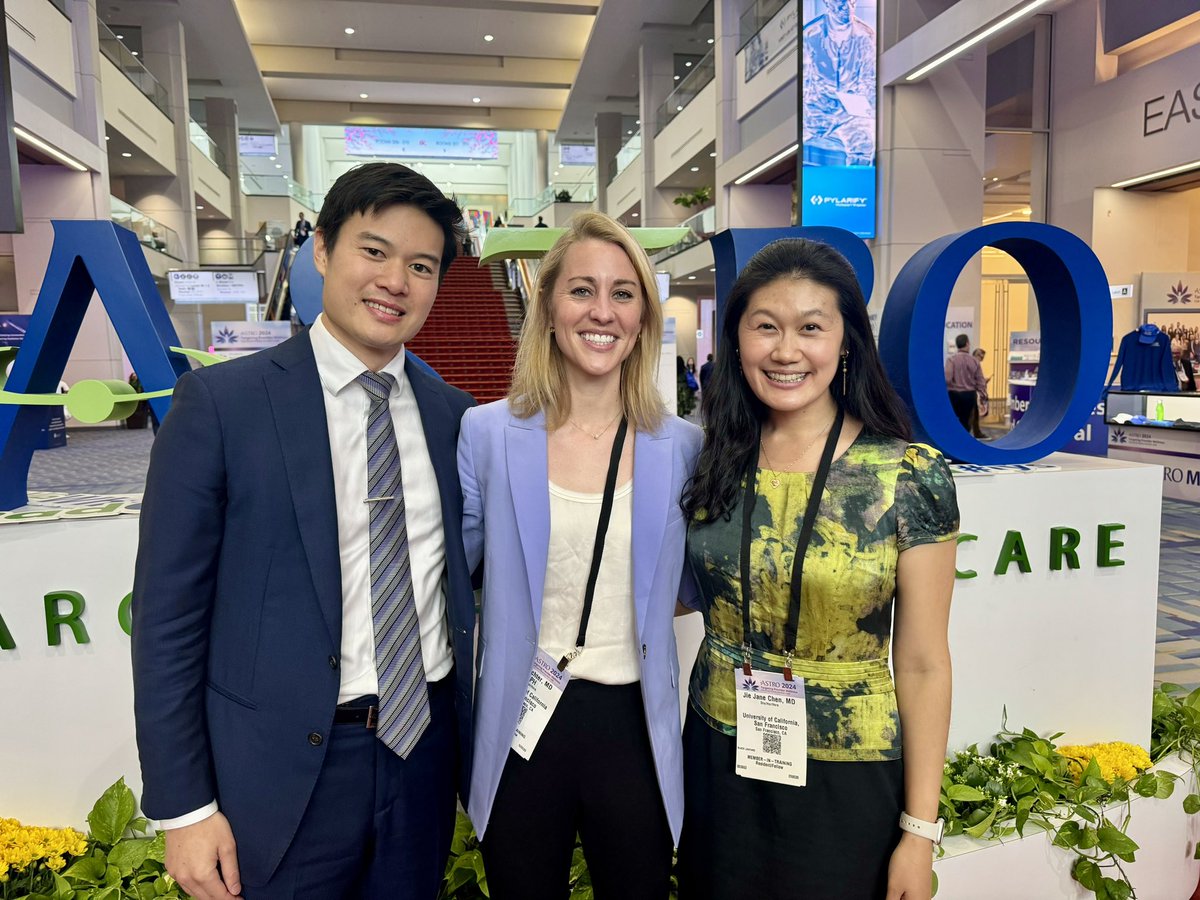 LichterKatie's tweet photo. (Finally) going through #ASTRO24 photos & feeling so thankful for the opportunity to connect with new & old colleagues. So proud of all-star @UCSFCancer #GreenHealth lab members for presenting on our work @AsaroAlyssa @RachelSabol1 🌱

And grateful to @RO_Institute for celebrating  @JieJaneChen & for hosting the 5K – can't wait to run the hills of San Francisco next year! 🏃‍♀️😳 #RadOnc @UCSF_RadOnc_Res