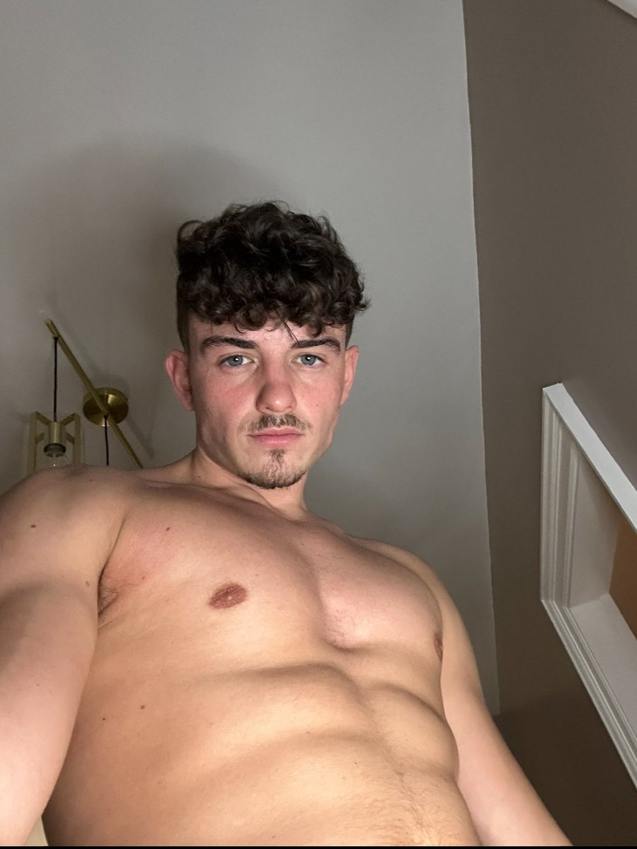 JtpeachOF's tweet photo. Retweet so I can follow you back 😏😈 60% off on my link! Come see what I’m hiding! https://t.co/G2XzYk9feA