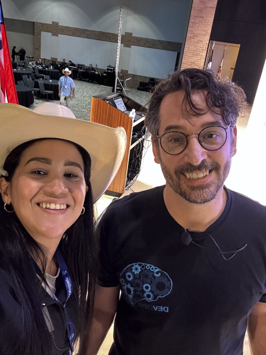 jessicasabugo's tweet image. Updating my picture with @littleidea #DevopsDaysDFW